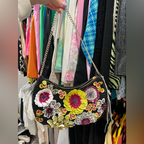 Flower beaded handbag - Picture 2 of 6